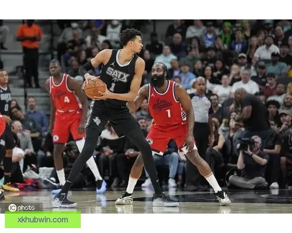 文班亚马22岁87天连续两场至少40分15篮板 创NBA最年轻纪录